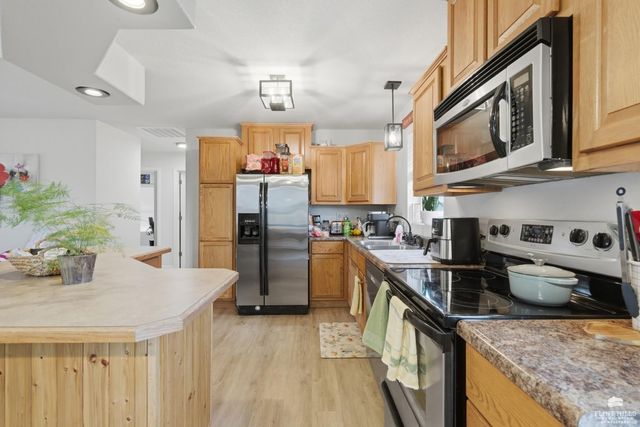 2621 Brookpointe Circle, Manhattan, KS 66502