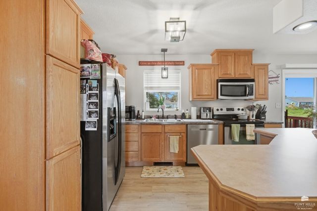 2621 Brookpointe Circle, Manhattan, KS 66502