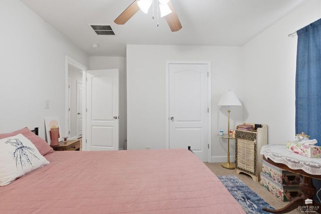 2621 Brookpointe Circle, Manhattan, KS 66502