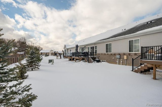 26136 Juliagrove Lane, New Baltimore, MI 48051