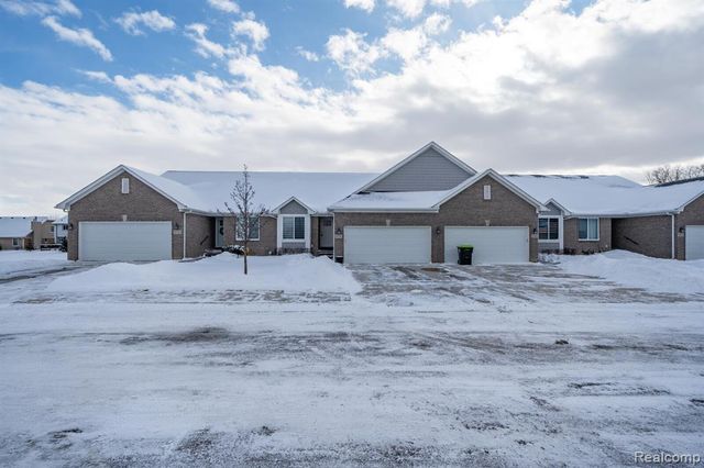 26136 Juliagrove Lane, New Baltimore, MI 48051