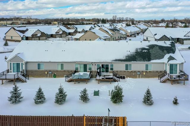 26136 Juliagrove Lane, New Baltimore, MI 48051