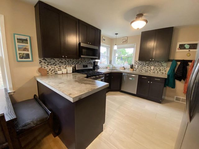2936 N 86th STREET, Milwaukee, WI 53222