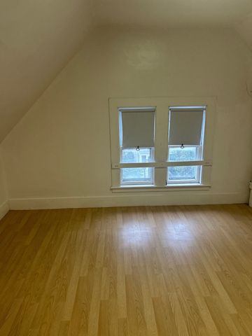 21 Ardale St, Boston, MA 02131