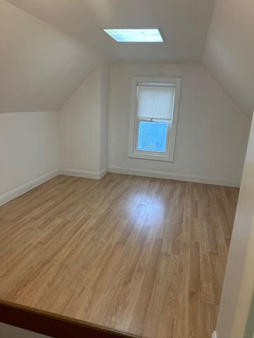 21 Ardale St, Boston, MA 02131