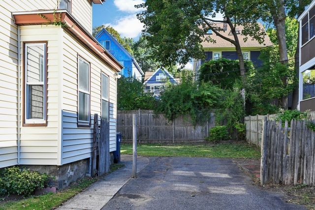 21 Ardale St, Boston, MA 02131