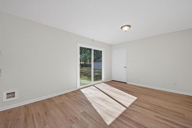 170 Walter Drive, Cleveland, TX 77328