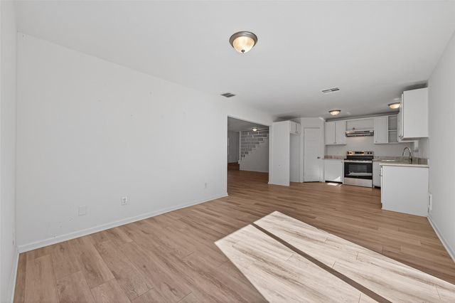 170 Walter Drive, Cleveland, TX 77328