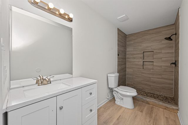 170 Walter Drive, Cleveland, TX 77328