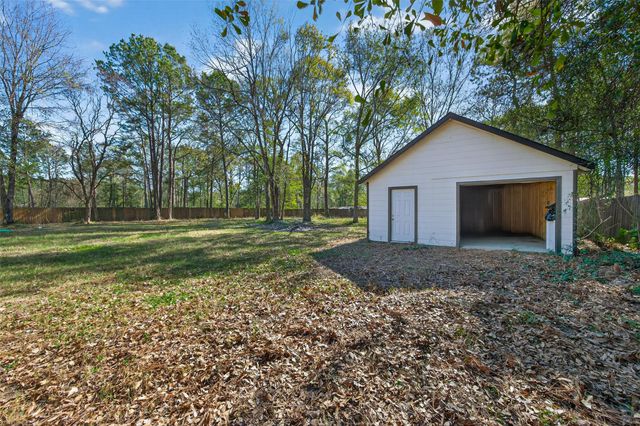 170 Walter Drive, Cleveland, TX 77328