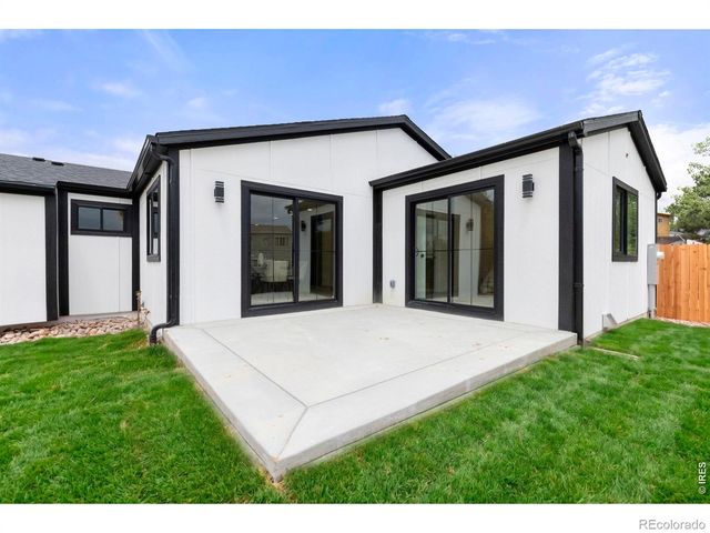 10702 Moore Way, Broomfield, CO 80021