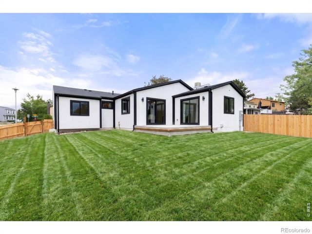 10702 Moore Way, Broomfield, CO 80021