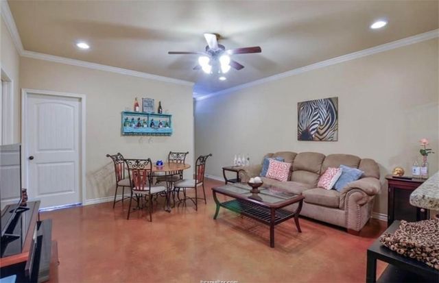 122 Kimber Lane, College Station, TX 77845