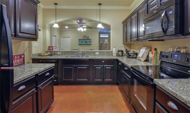 122 Kimber Lane, College Station, TX 77845