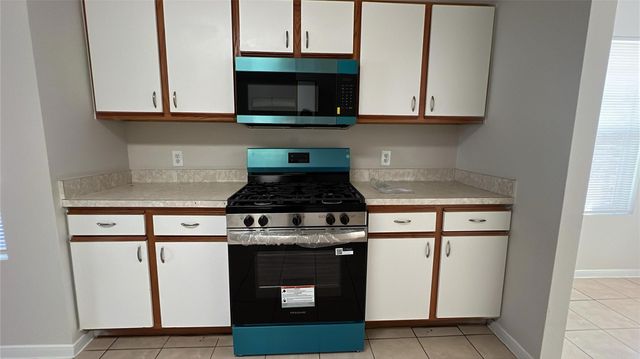 2838 Packard Elm St, Houston, TX 77038