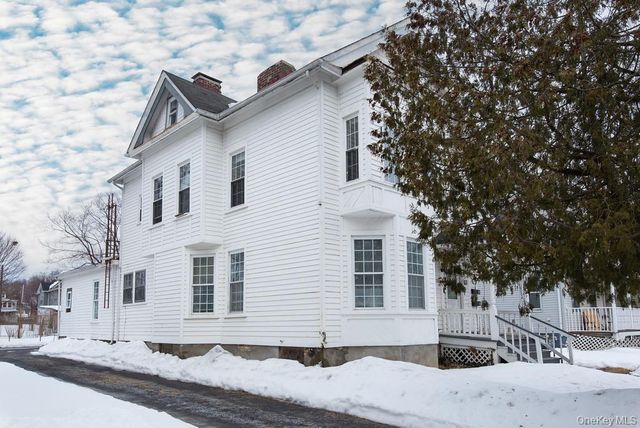 63 Thompson Street, Poughkeepsie, NY 12601