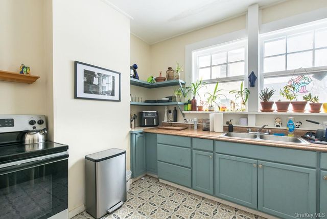 63 Thompson Street, Poughkeepsie, NY 12601