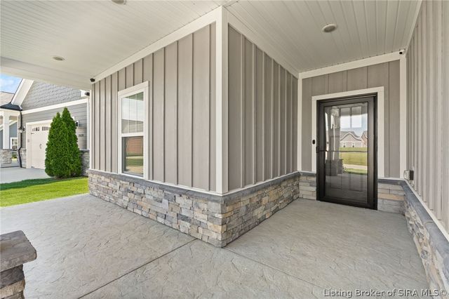 2037 Prestwick Place, Henryville, IN 47126