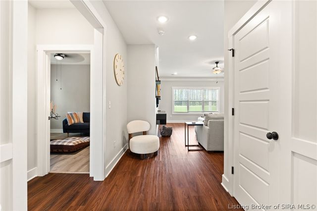 2037 Prestwick Place, Henryville, IN 47126