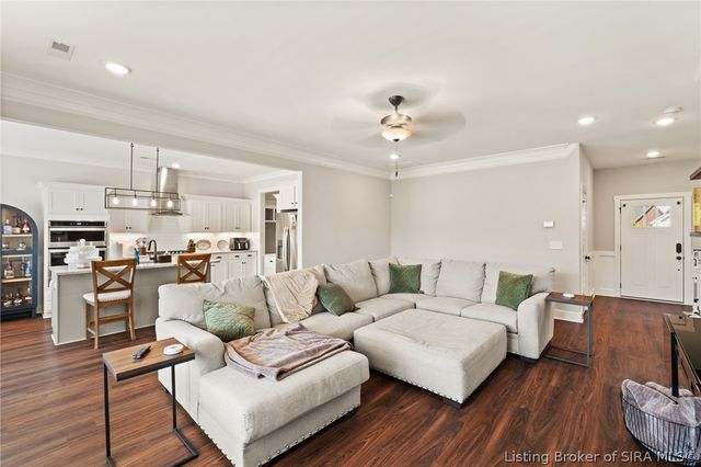 2037 Prestwick Place, Henryville, IN 47126