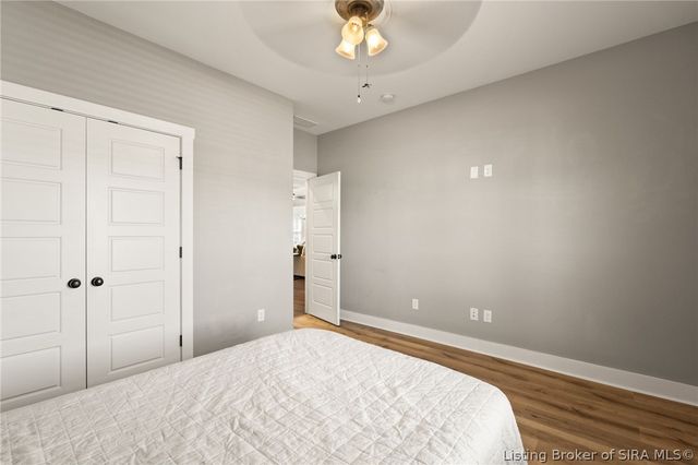 2037 Prestwick Place, Henryville, IN 47126