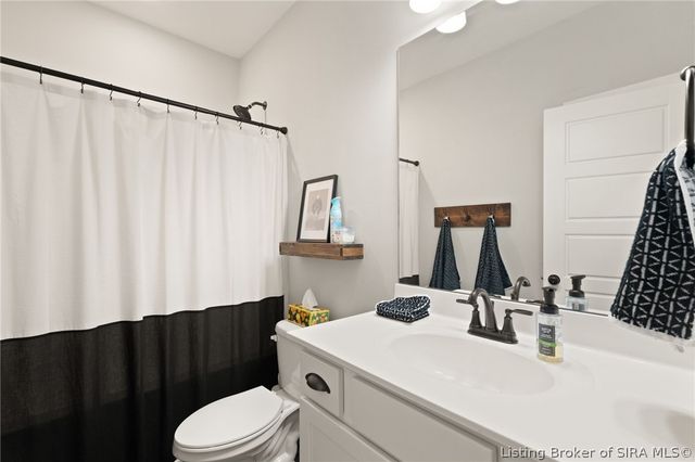 2037 Prestwick Place, Henryville, IN 47126