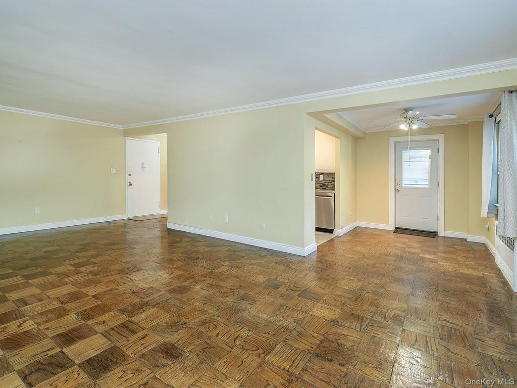 32 Pearsall 1A, Glen Cove, NY 11542 — photo 3