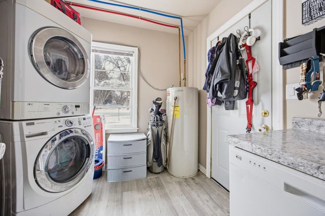 1502 5th Avenue N, Moorhead, MN 56560