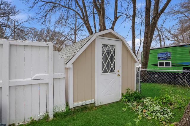 1502 5th Avenue N, Moorhead, MN 56560