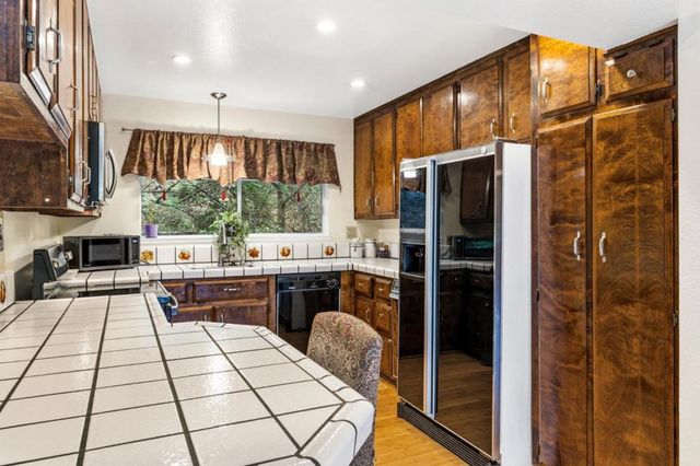 1743 Panda Way, Hayward, CA 94541