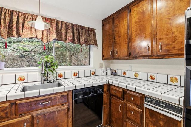 1743 Panda Way, Hayward, CA 94541