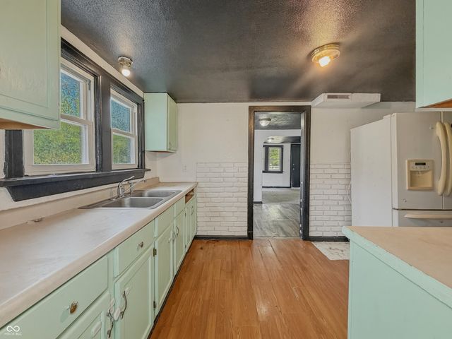 5960 Terrace Avenue, Indianapolis, IN 46203