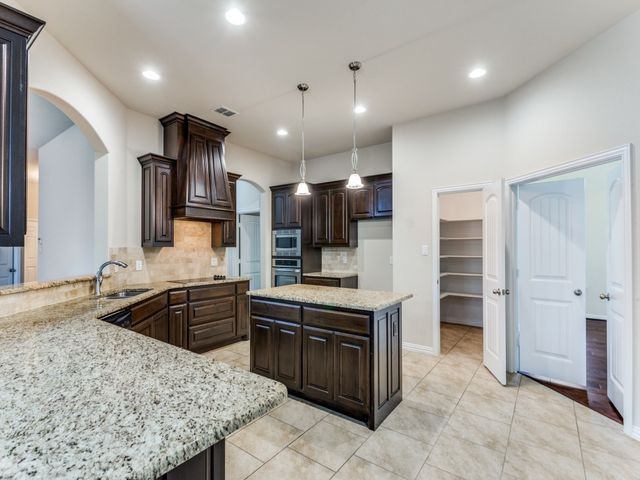 521 Corriente Trail, Azle, TX 76020