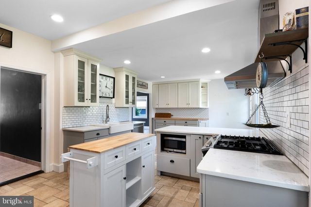 100 3RD AVE, Haddon Heights, NJ 08035