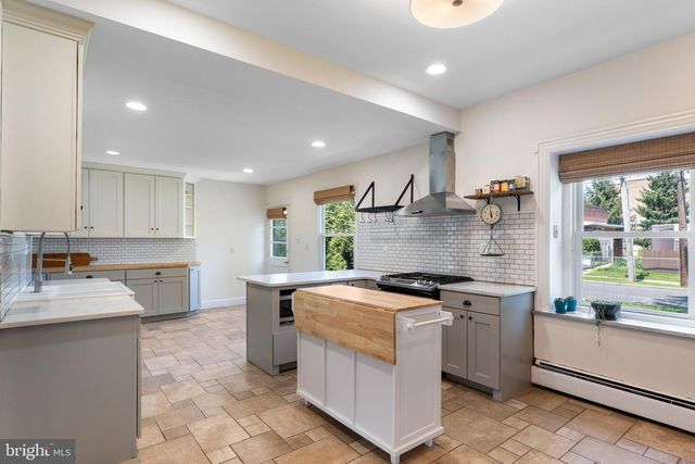 100 3RD AVE, Haddon Heights, NJ 08035
