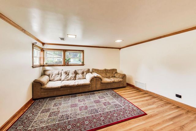 1501 E Fremont Street, Arlington Heights, IL 60004