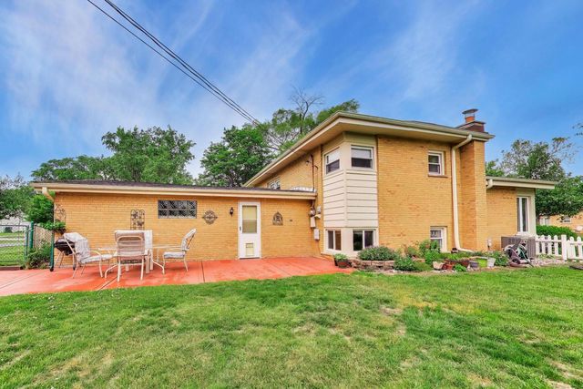 1501 E Fremont Street, Arlington Heights, IL 60004