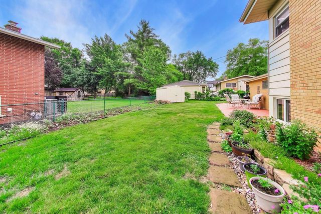 1501 E Fremont Street, Arlington Heights, IL 60004