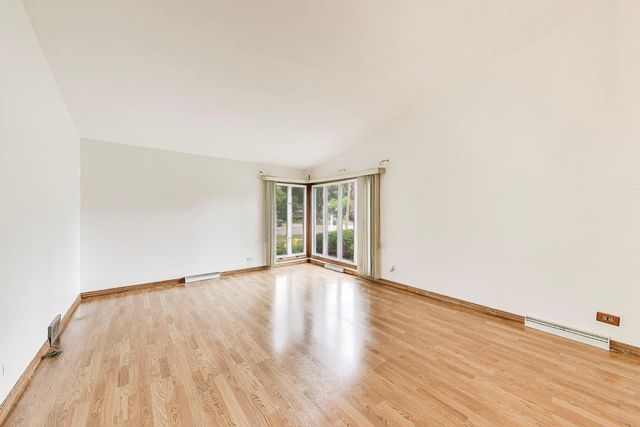 1501 E Fremont Street, Arlington Heights, IL 60004