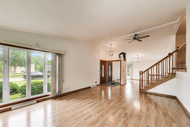1501 E Fremont Street, Arlington Heights, IL 60004