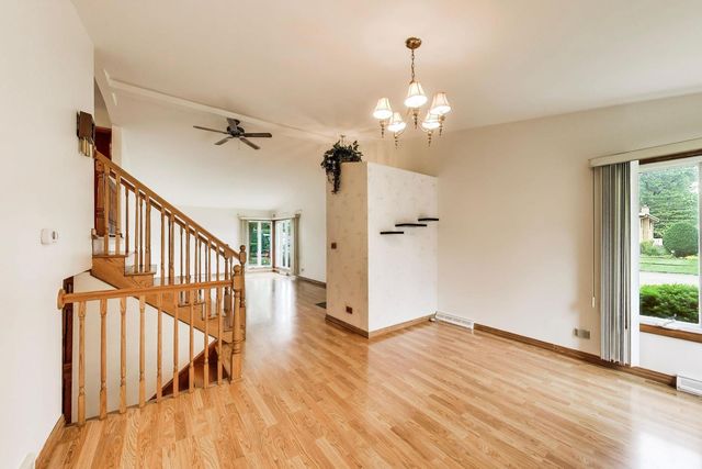 1501 E Fremont Street, Arlington Heights, IL 60004