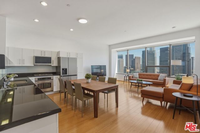1100 Wilshire Boulevard 2808, Los Angeles, CA 90017