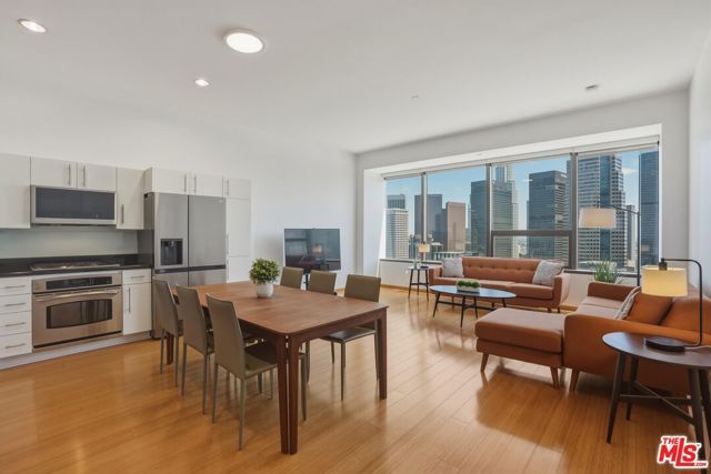 1100 Wilshire Boulevard 2808, Los Angeles, CA 90017