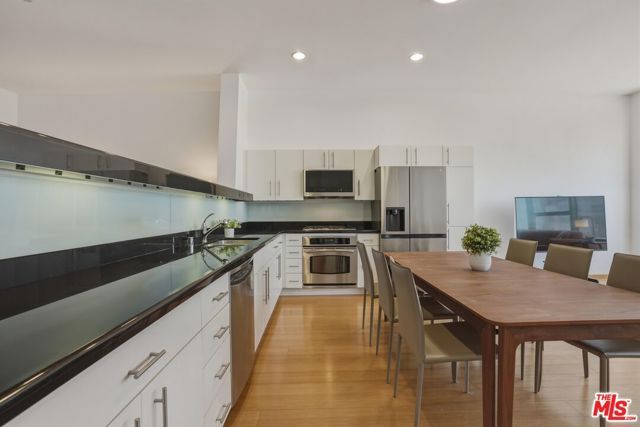 1100 Wilshire Boulevard 2808, Los Angeles, CA 90017