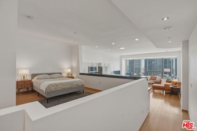 1100 Wilshire Boulevard 2808, Los Angeles, CA 90017