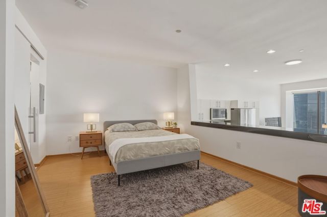 1100 Wilshire Boulevard 2808, Los Angeles, CA 90017