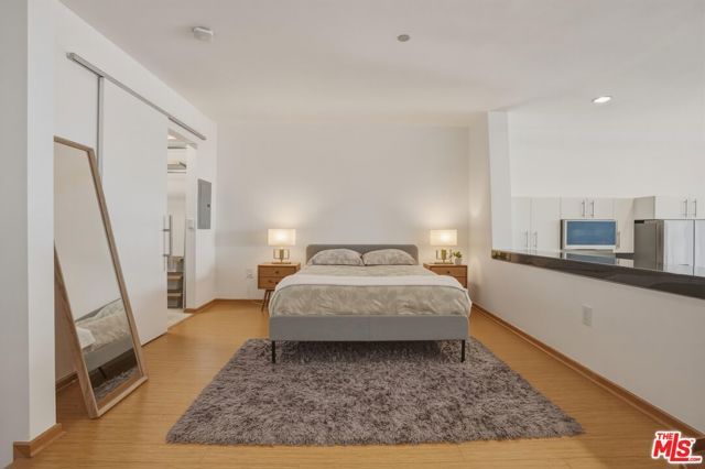 1100 Wilshire Boulevard 2808, Los Angeles, CA 90017