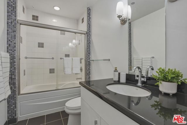 1100 Wilshire Boulevard 2808, Los Angeles, CA 90017