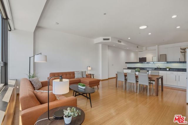 1100 Wilshire Boulevard 2808, Los Angeles, CA 90017