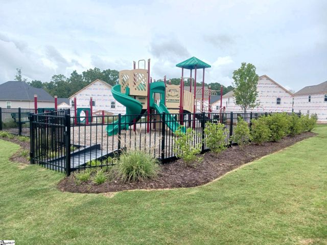 434 Haddon Trail, Woodruff, SC 29388